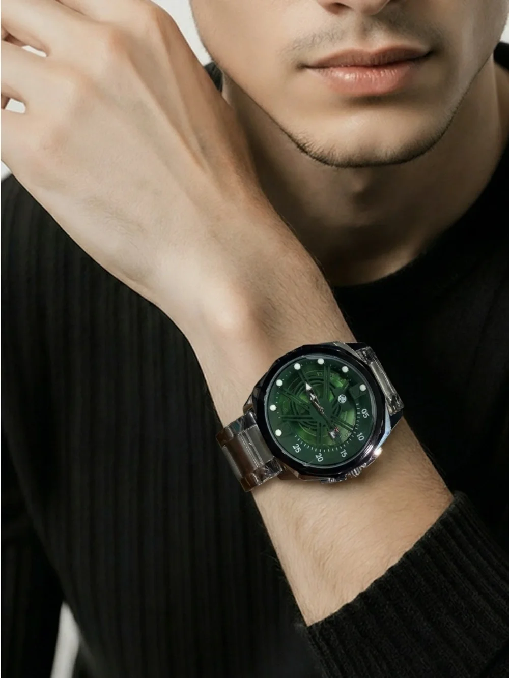 Men's Silver Metal Bracelet Analog Watch - Green Dial, Date Indicator